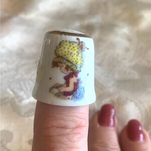 Vintage Ceramic Holly Hobbie Thimble